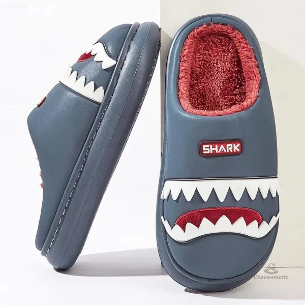 Chausson en forme de requin pour homme