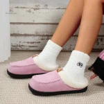 Chaussons tendance à porter à la maison
