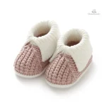 Chaussons bébé au crochet tendance