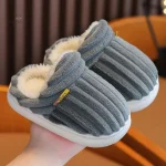 Chaussons en laine pour garçon, idéal pour les journées froides