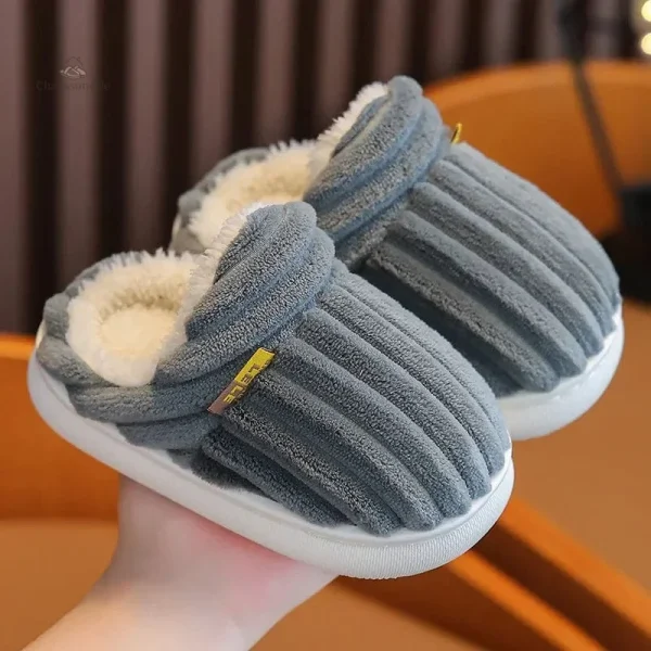 Chaussons en laine pour garçon, idéal pour les journées froides