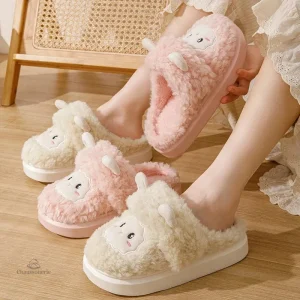 Chaussons fourrés pour femme avec design kawaii