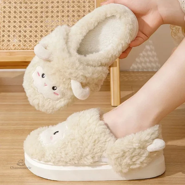 Chaussons femme avec motif kawaii, parfaits pour l'hiver