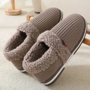 Chaussons fourrés pour homme, design moderne et élégant