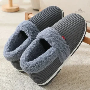 Confort et style réunis dans des chaussons homme fourrés